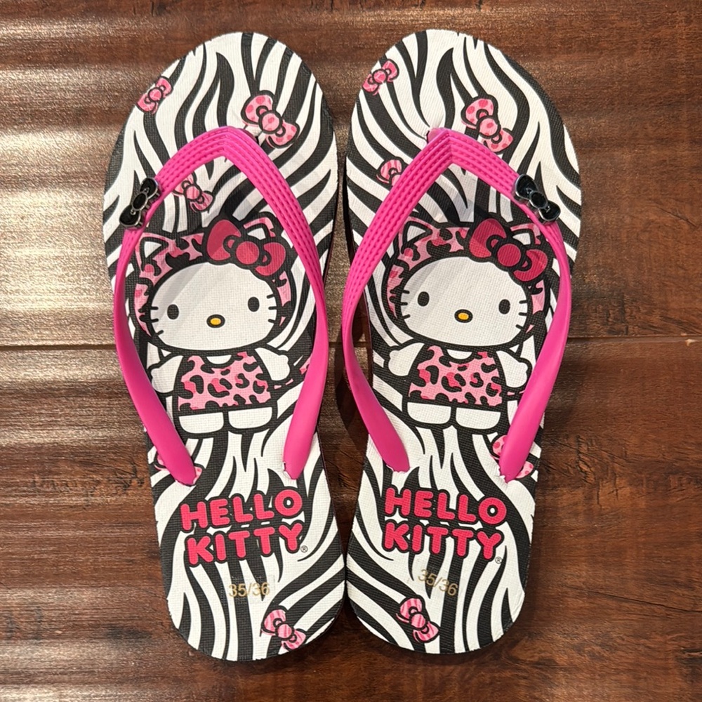 New Hello Kitty Flip Flops Zebra & Leopard, Size 6